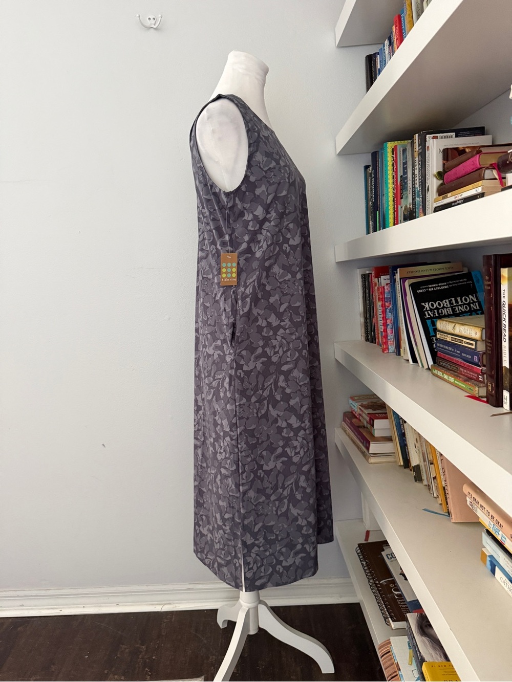 Title Nine Round Trip Midi Dress Grey NWT Medium - Picture 10 of 15